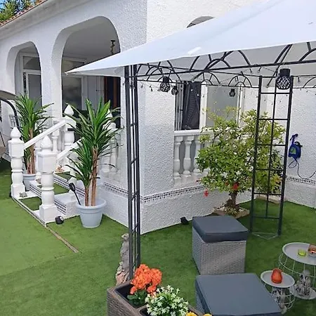 Villa In La Marina With Cozy Garden And Private Solarium San Fulgencio Exterior photo