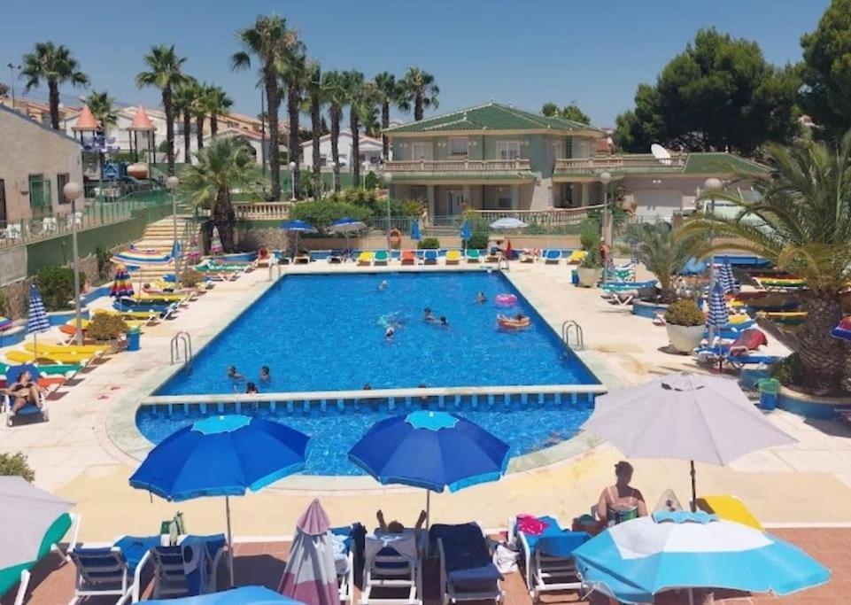 In La Marina With Cozy Garden And Private Solarium Vakantiehuis